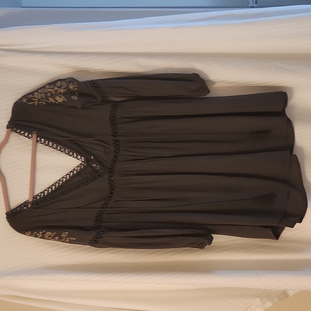 Dress - Picture 2 of 4